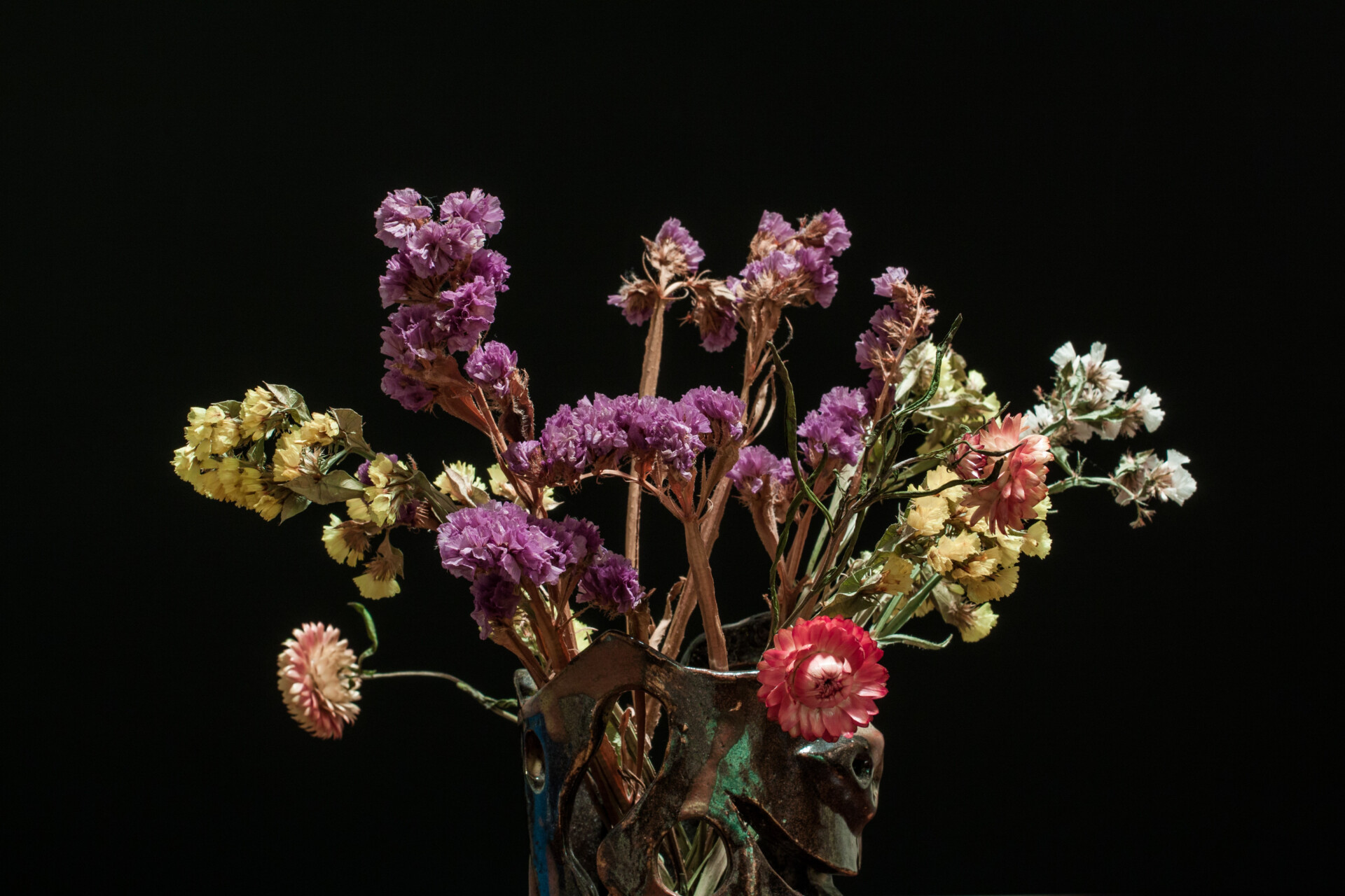 Dried flower bouquet